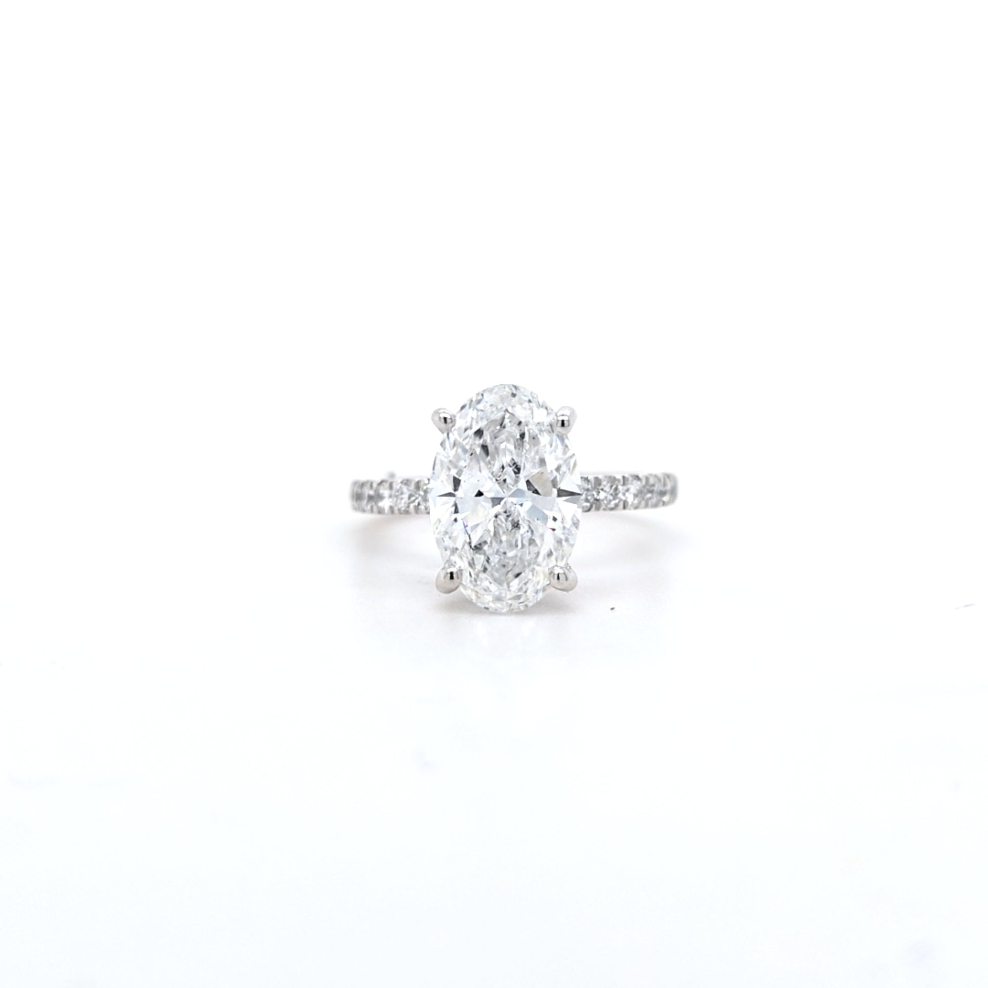IGI 3.00ct D/VS2 Oval Shape LAB Diamond Ring with Diamond Shoulders set in Platinum - Montpellier Jewellers