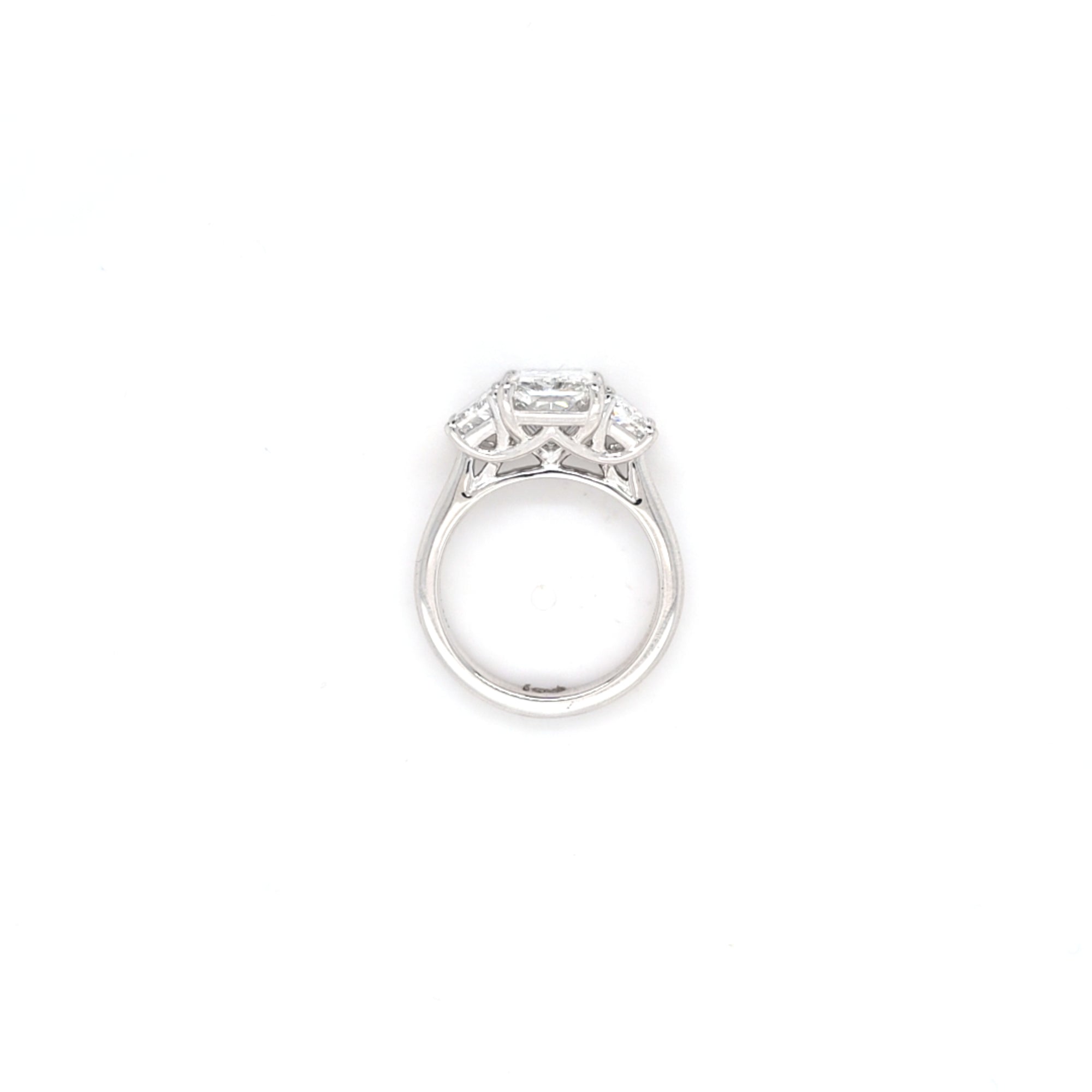 IGI 3.07ct D/VS1 Radiant Cut LAB Diamond Solitaire Ring with Trapezoid Side Stones Set in Platinum - Montpellier Jewellers