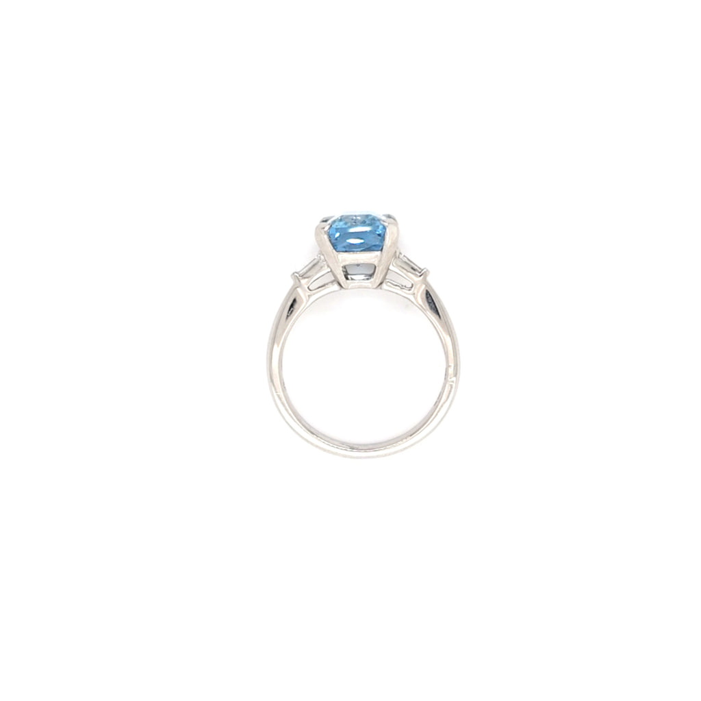 3.04ct Aquamarine & Diamond Ring Set in 18ct White Gold - Montpellier Jewellers