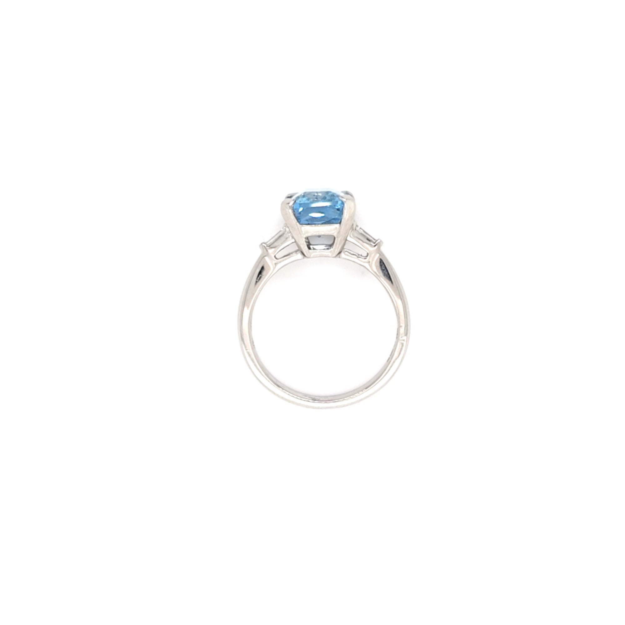 3.04ct Aquamarine & Diamond Ring Set in 18ct White Gold - Montpellier Jewellers