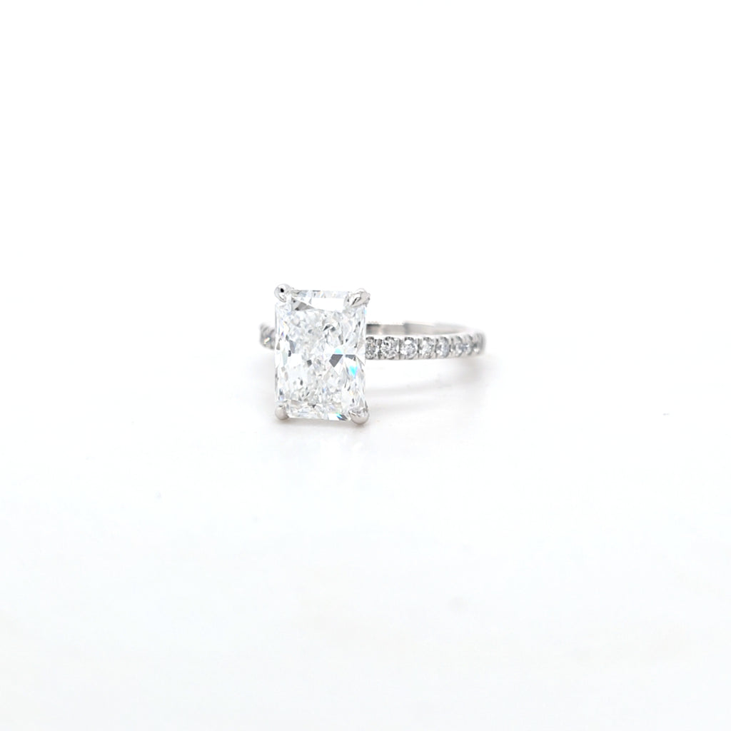IGI 3.02ct D/VS1 Radiant Cut LAB Diamond Solitaire set in Platinum with Diamond Shoulders - Montpellier Jewellers