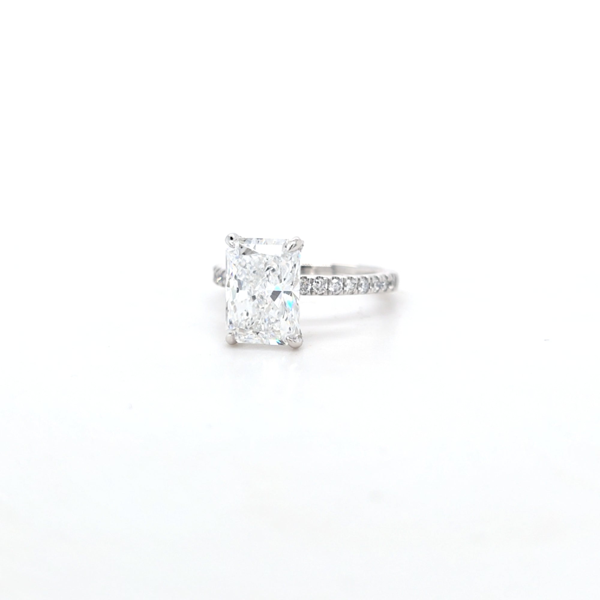 IGI 3.02ct D/VS1 Radiant Cut LAB Diamond Solitaire set in Platinum with Diamond Shoulders - Montpellier Jewellers