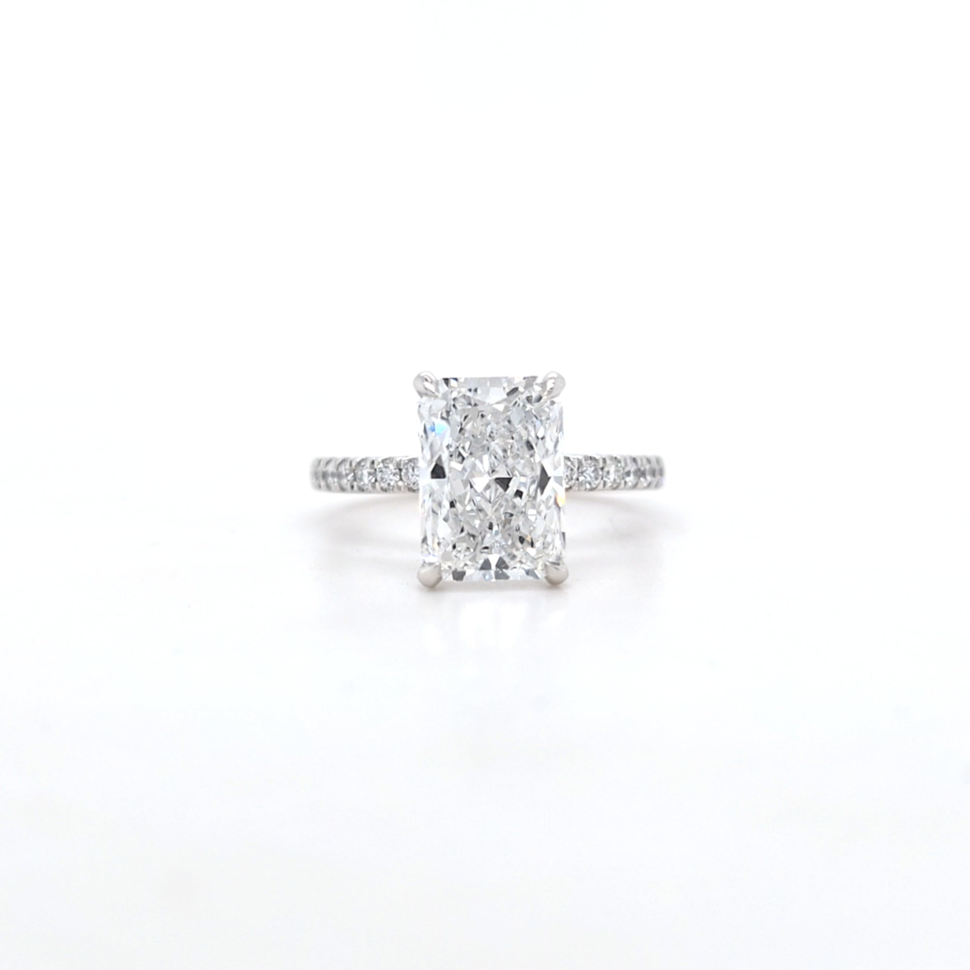IGI 3.02ct D/VS1 Radiant Cut LAB Diamond Solitaire set in Platinum with Diamond Shoulders - Montpellier Jewellers