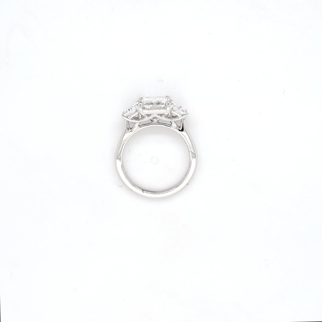 IGI 3.00ct D/VS2 Radiant Cut LAB Diamond Ring with Trapezoid Side Stones Set in Platinum - Montpellier Jewellers