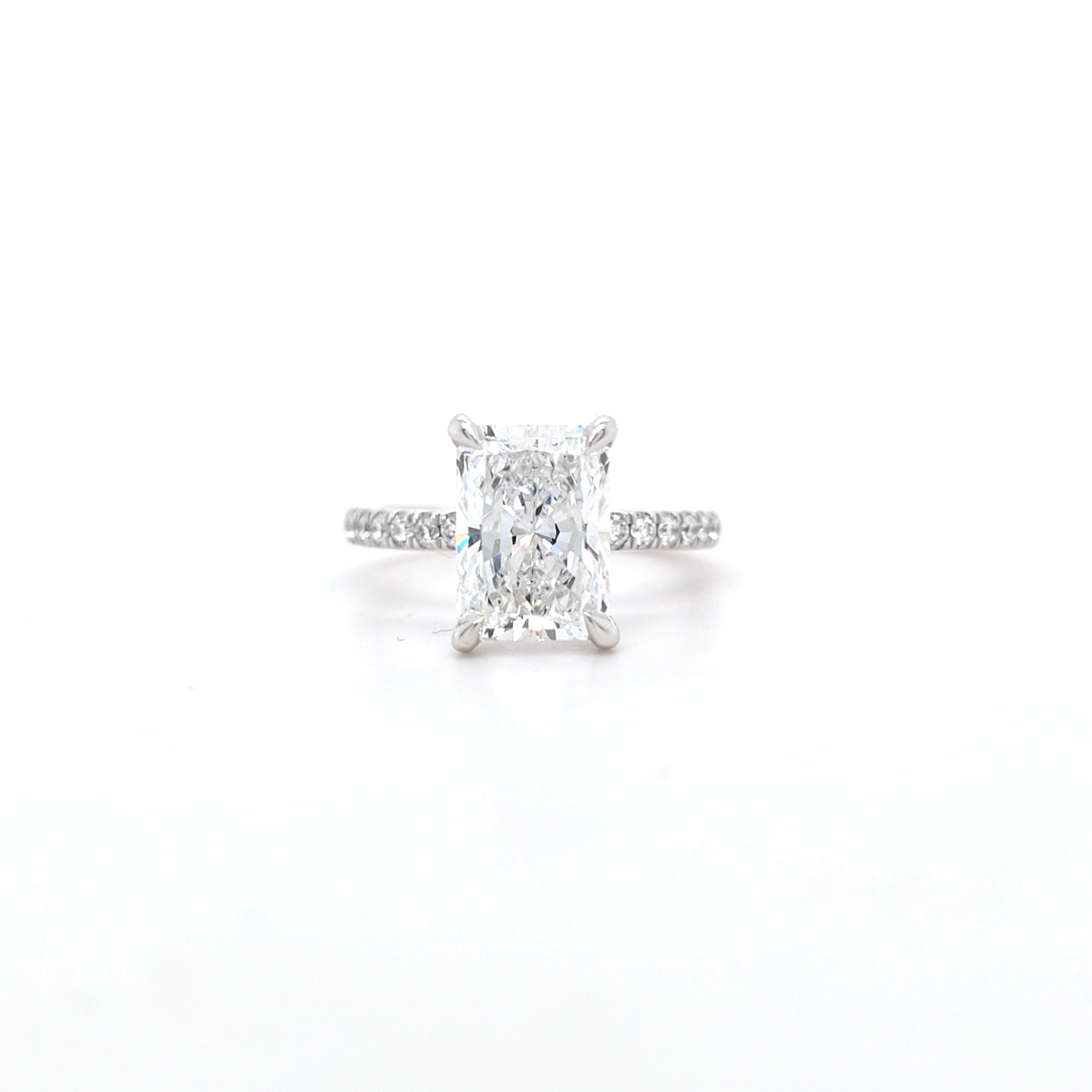 IGI 3.02ct D/VS1 Radiant Cut LAB Diamond Solitaire set in Platinum with Diamond Shoulders - Montpellier Jewellers