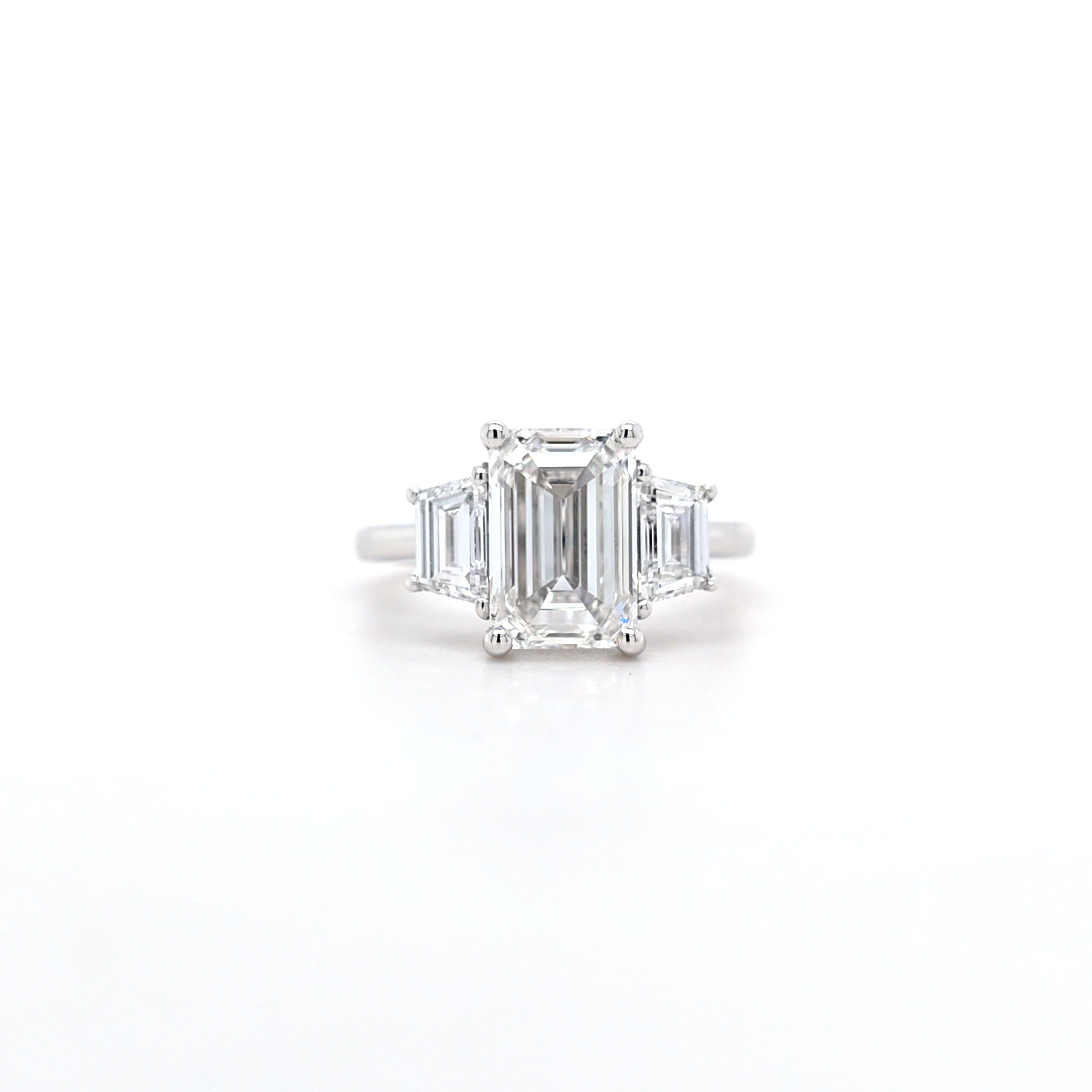 IGI 3.01ct D/VS1 Emerald Cut LAB Diamond Ring with Trapezoid Side Stones Set in Platinum - Montpellier Jewellers
