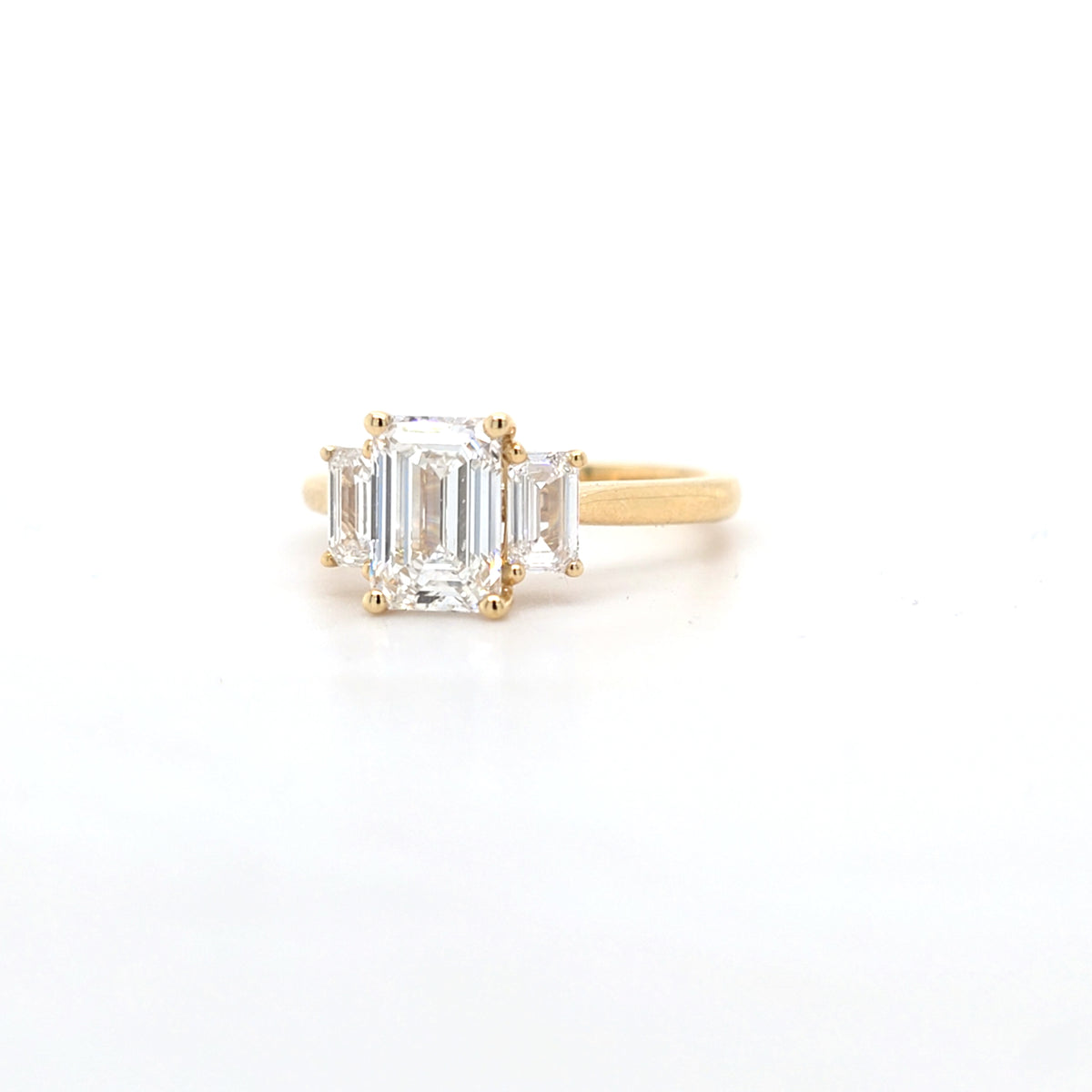 IGI 1.55ct D/VS1 Emerald Cut LAB Diamond Ring with Emerald Cut Side Stones Set in 18ct Yellow Gold