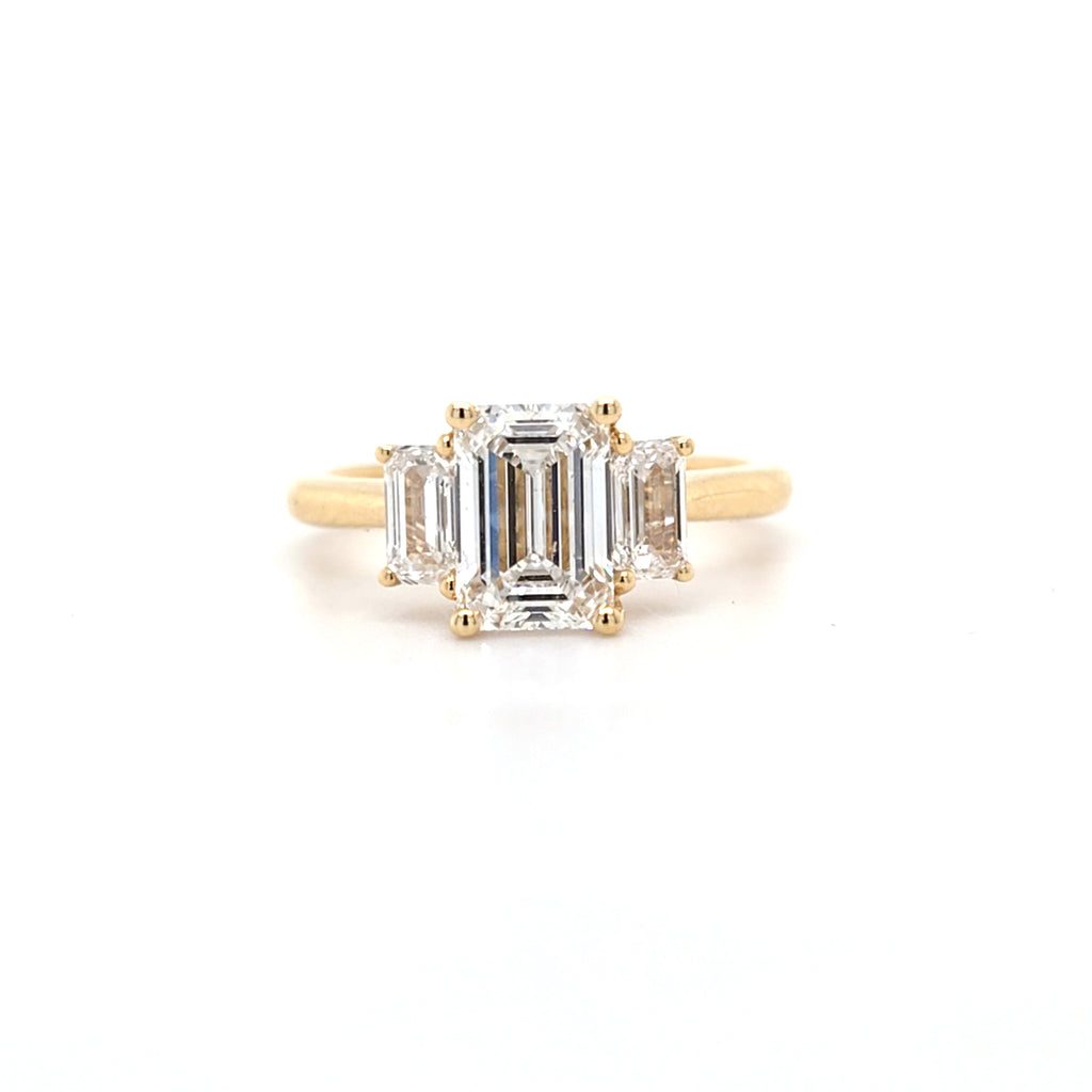 IGI 1.55ct D/VS1 Emerald Cut LAB Diamond Ring with Emerald Cut Side Stones Set in 18ct Yellow Gold