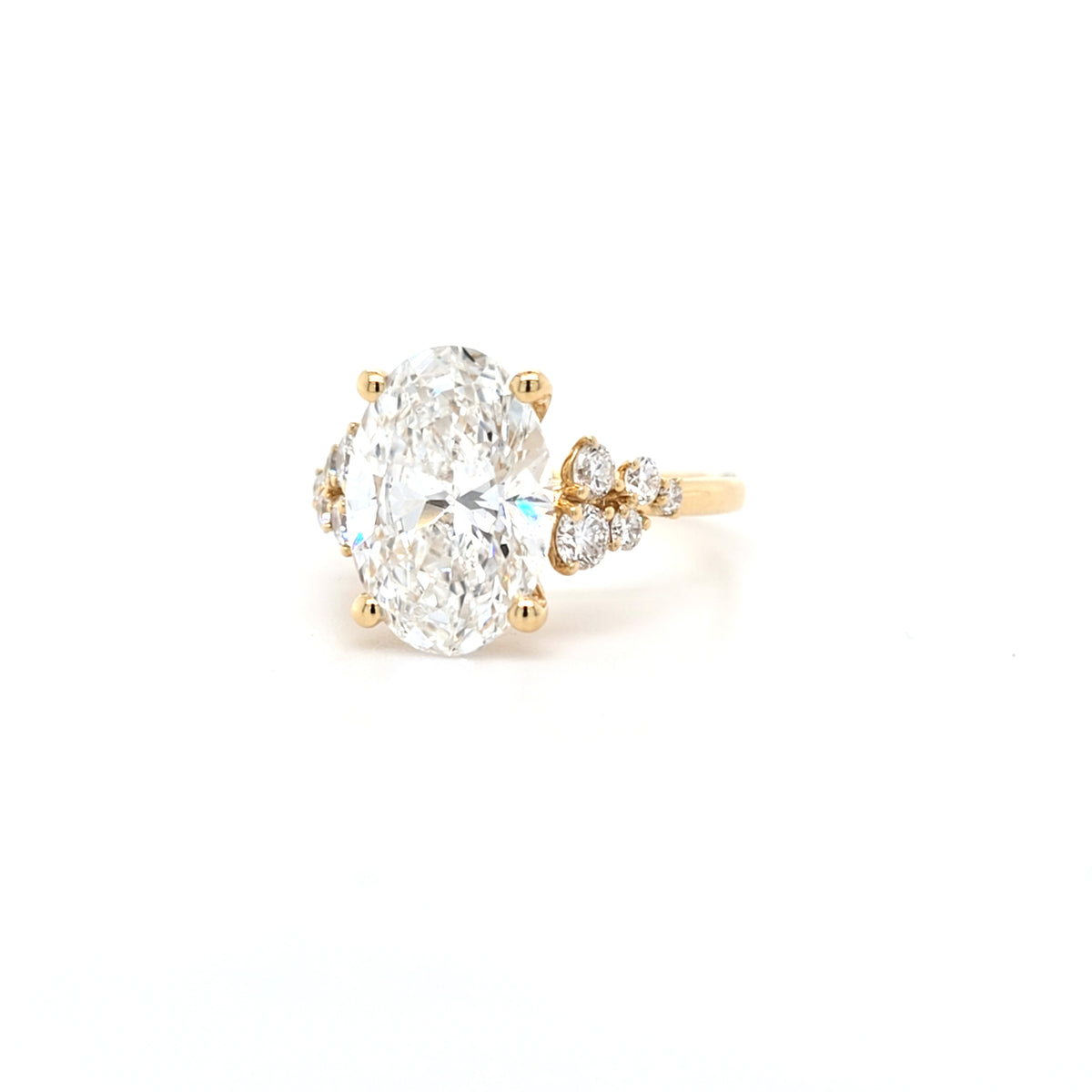 IGI 4.04ct D/VS2 Oval Cut LAB Diamond Ring with Fancy Diamond Shoulders Set in 18ct Yellow Gold
