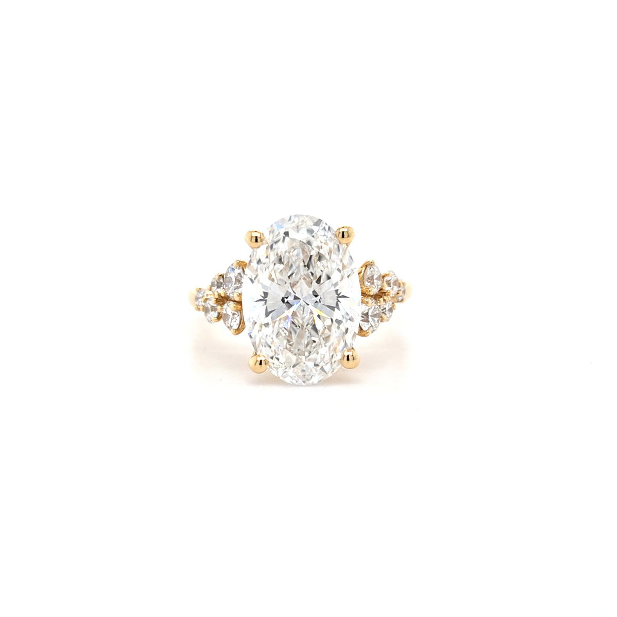 IGI 4.04ct D/VS2 Oval Cut LAB Diamond Ring with Fancy Diamond Shoulders Set in 18ct Yellow Gold