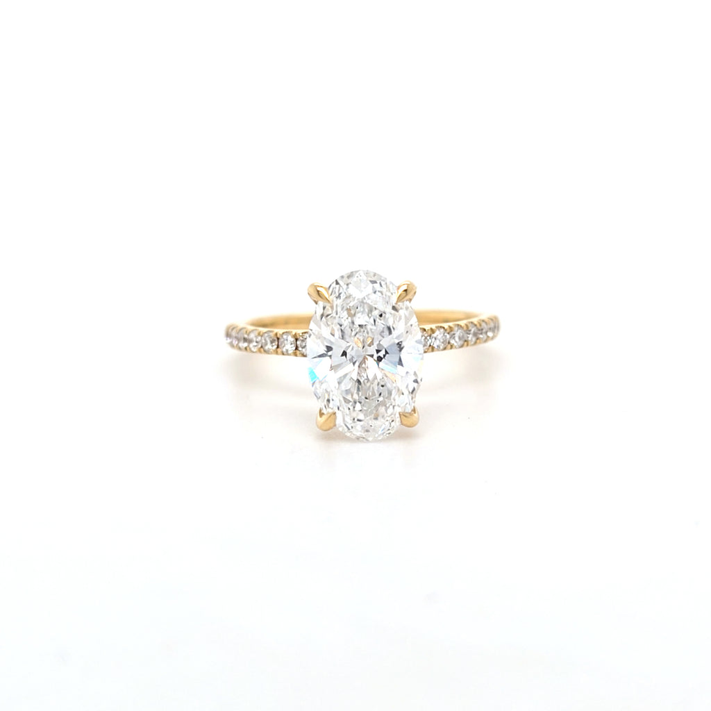 IGI 2.53ct D/VS1 Oval Cut LAB Diamond Ring with Diamond Shoulders & Diamond Set Claws Set in 18ct Yellow Gold