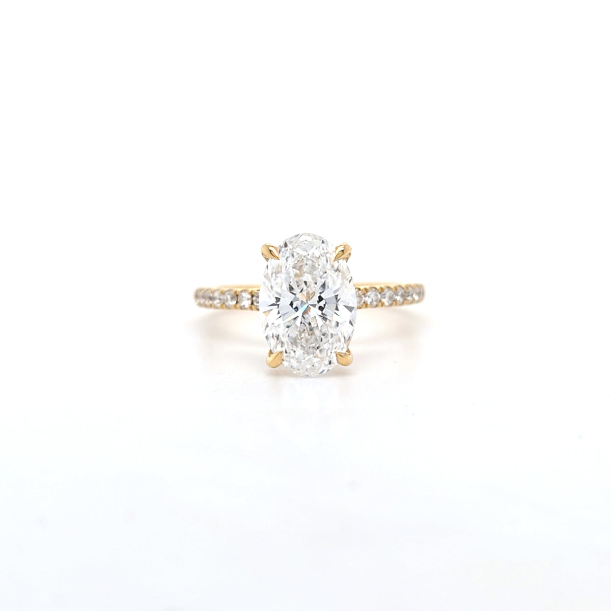 IGI 2.53ct D/VS1 Oval Cut LAB Diamond Ring with Diamond Shoulders & Diamond Set Claws Set in 18ct Yellow Gold
