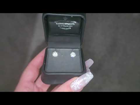 2.06ct H/SI Diamond Stud Earrings Set In White Gold