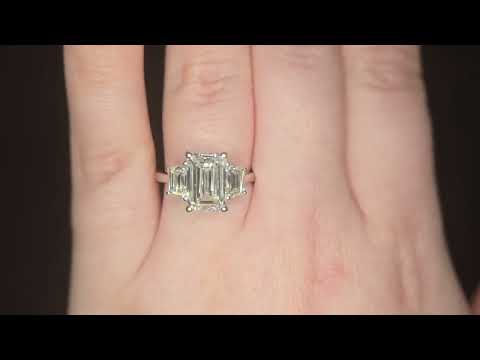 IGI 3.01ct D/VS1 Emerald Cut LAB Diamond Ring with Trapezoid Side Stones Set in Platinum