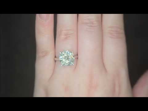 IGI 4.53ct H/I1 Round Brilliant Cut Diamond Solitaire Set in Platinum