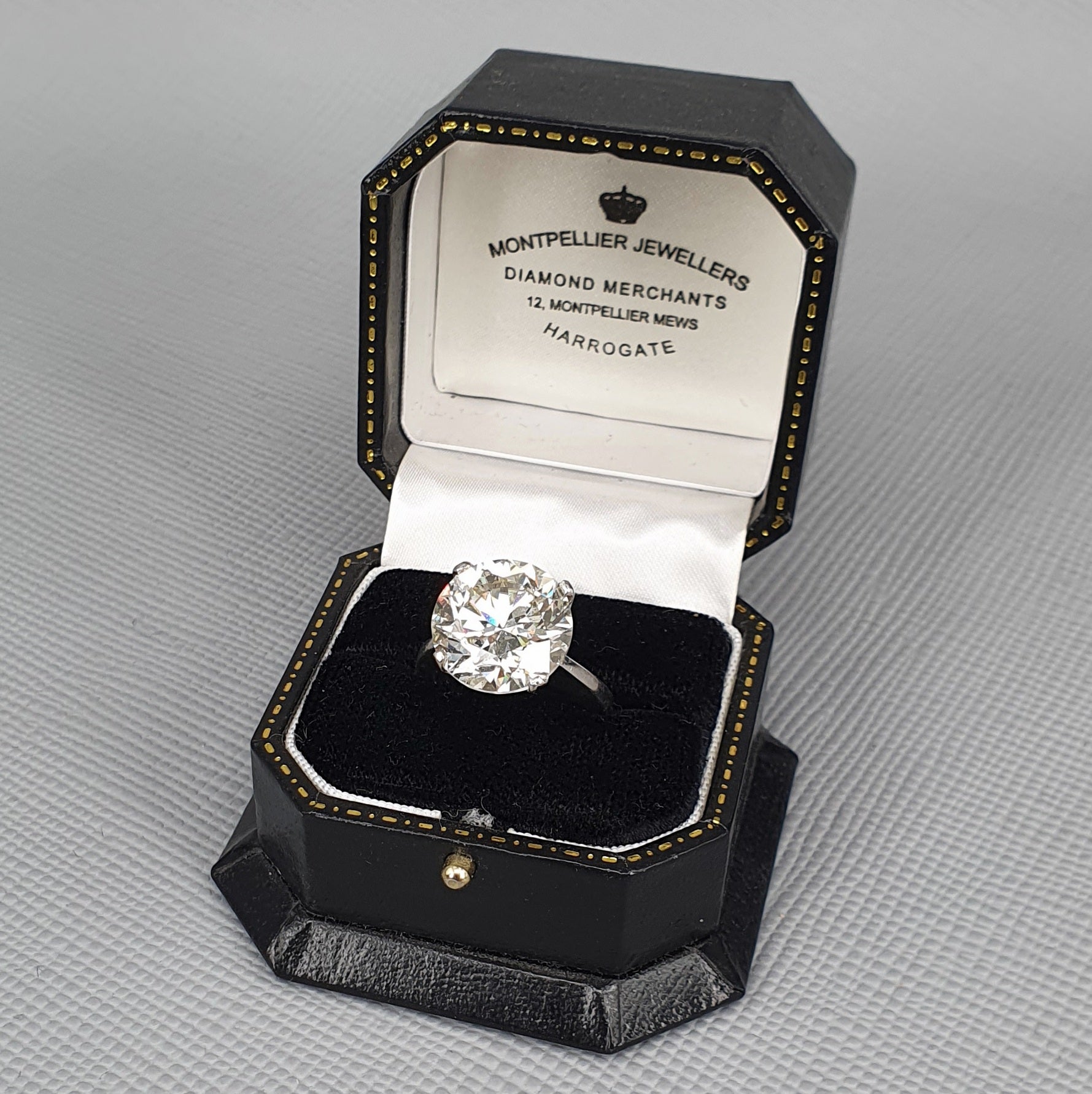 10.04ct Round Brilliant Cut Diamond Solitaire Ring