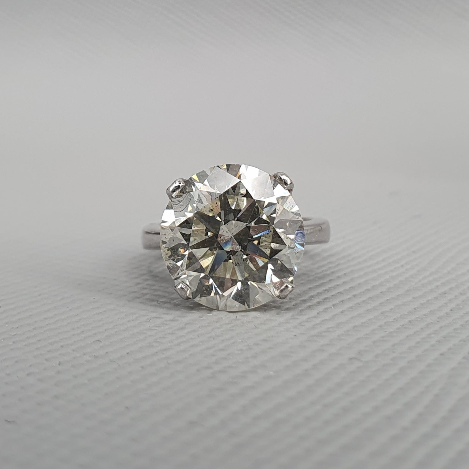 10.04ct Round Brilliant Cut Diamond Solitaire Ring