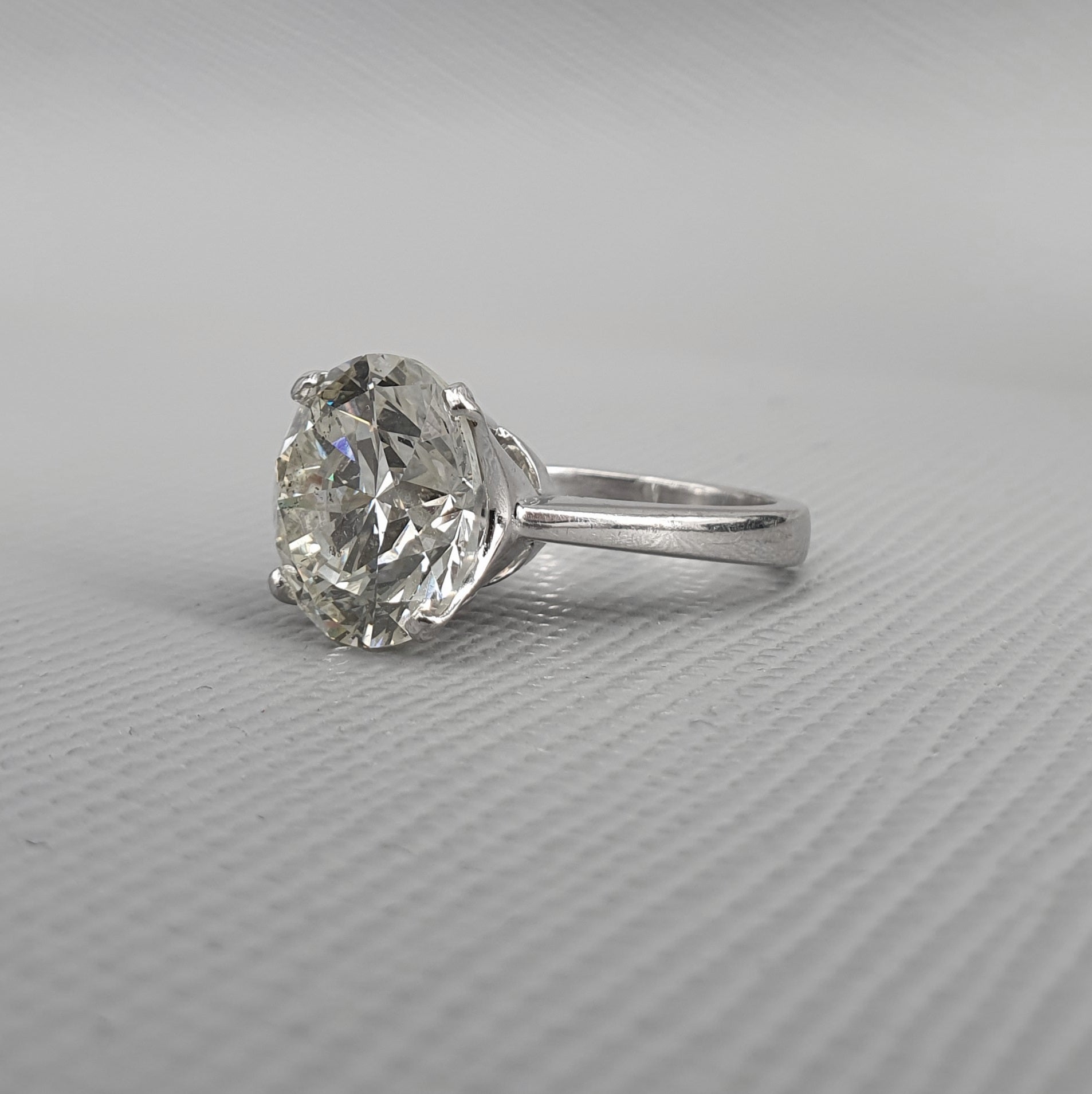 10.04ct Round Brilliant Cut Diamond Solitaire Ring