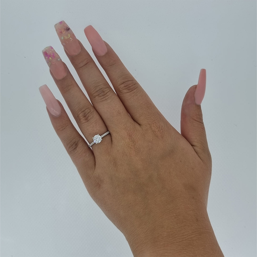 IGI 0.75ct D /VVS2 LAB Diamond Solitaire Set In Platinum with Diamond Shoulders