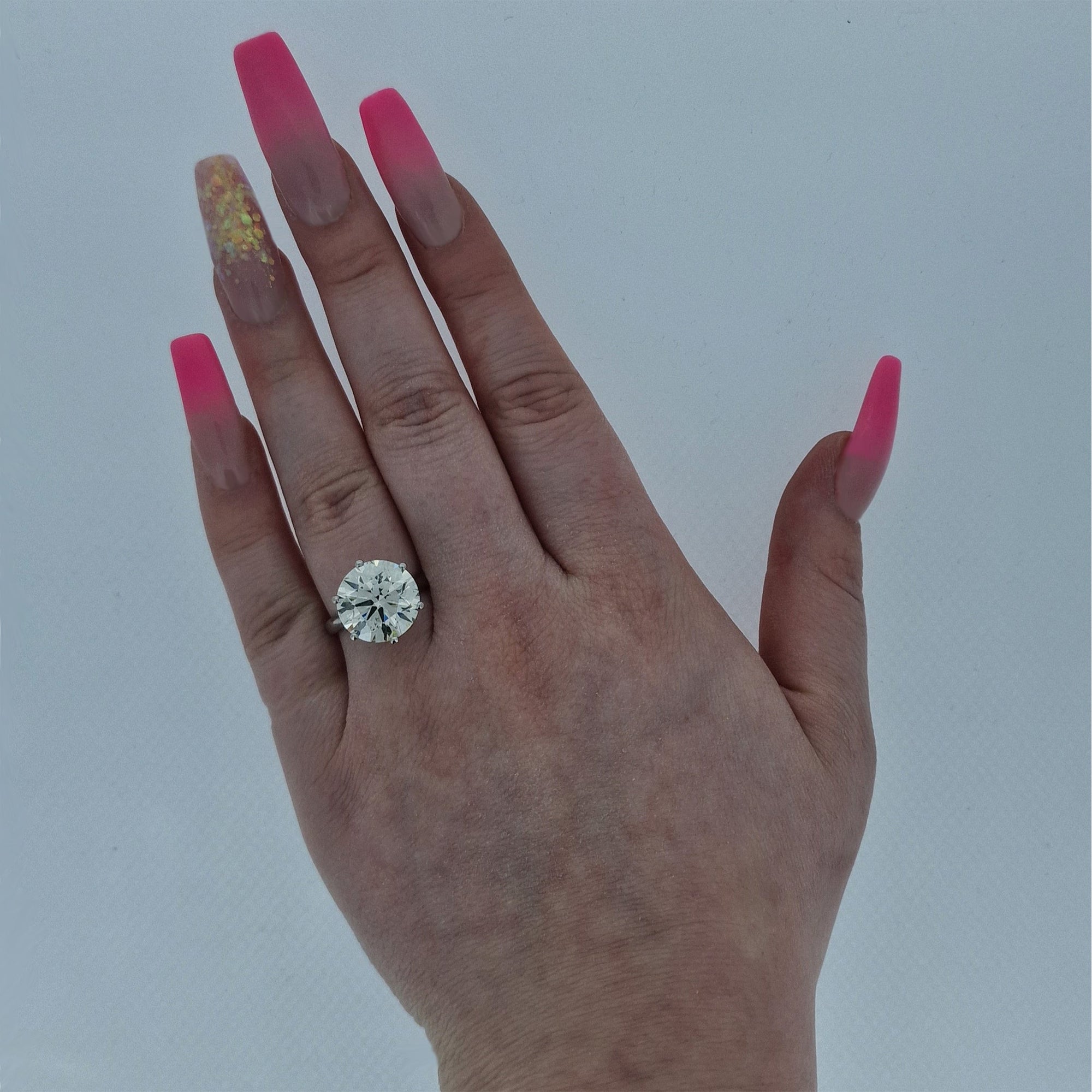 HRD 8.66ct K/SI Round Brilliant Cut Diamond Solitaire Set in Platinum