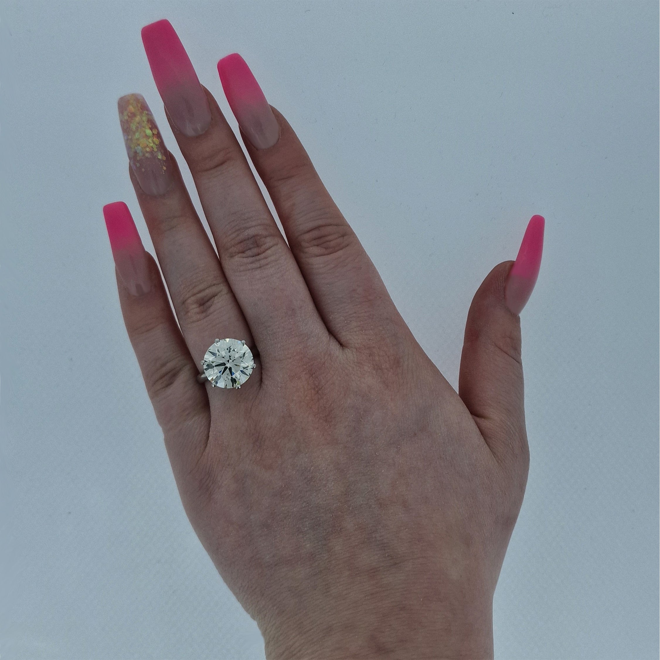HRD 8.66ct K/SI Round Brilliant Cut Diamond Solitaire Set in Platinum
